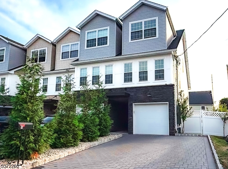 Garfield City, NJ 07026,93 Prospect St #6