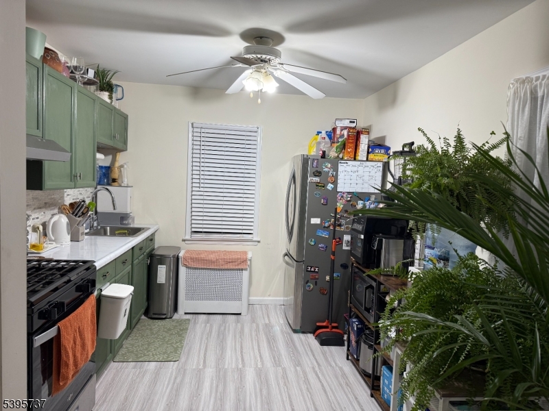 Totowa Boro, NJ 07512,5 Garfield Pl #2