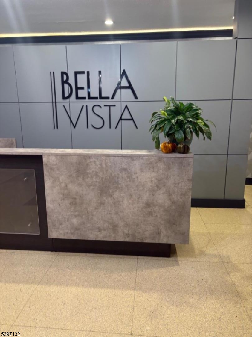 Elizabeth City, NJ 07202,821 Jersey Ave #1L