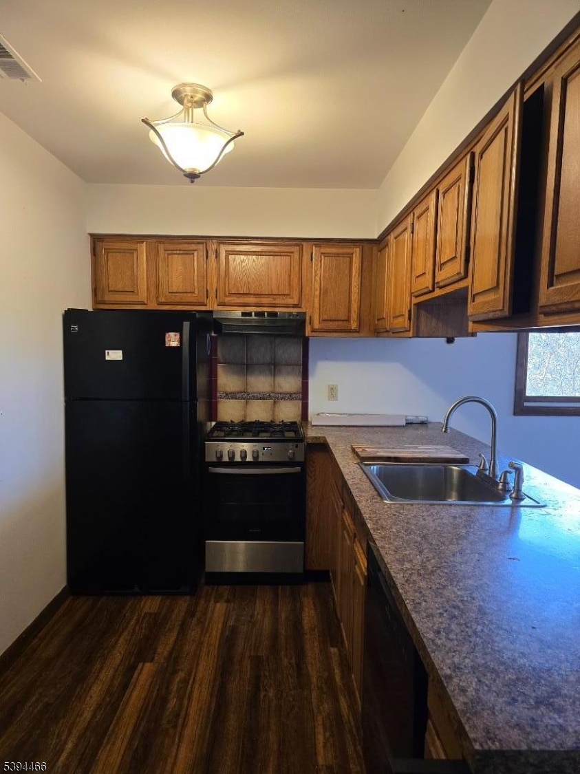 8 Steamboat Dr #11, Vernon Twp., NJ 07462