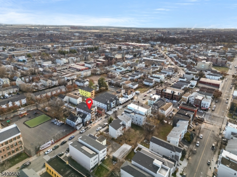 Newark City, NJ 07103,388 S 9Th St