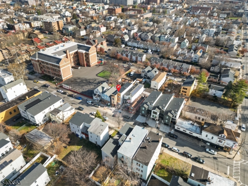 Newark City, NJ 07103,388 S 9Th St