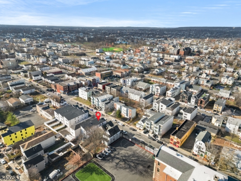 Newark City, NJ 07103,388 S 9Th St