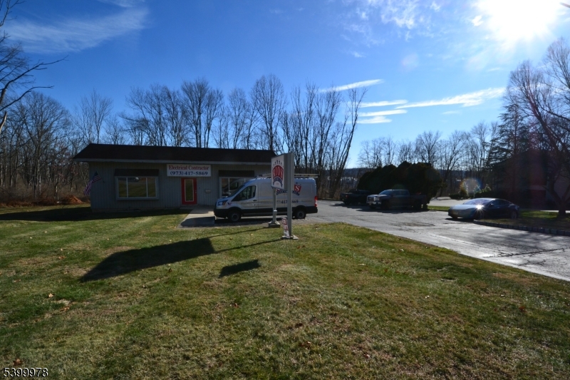 Mount Olive Twp., NJ 07836,249 Us Highway 206