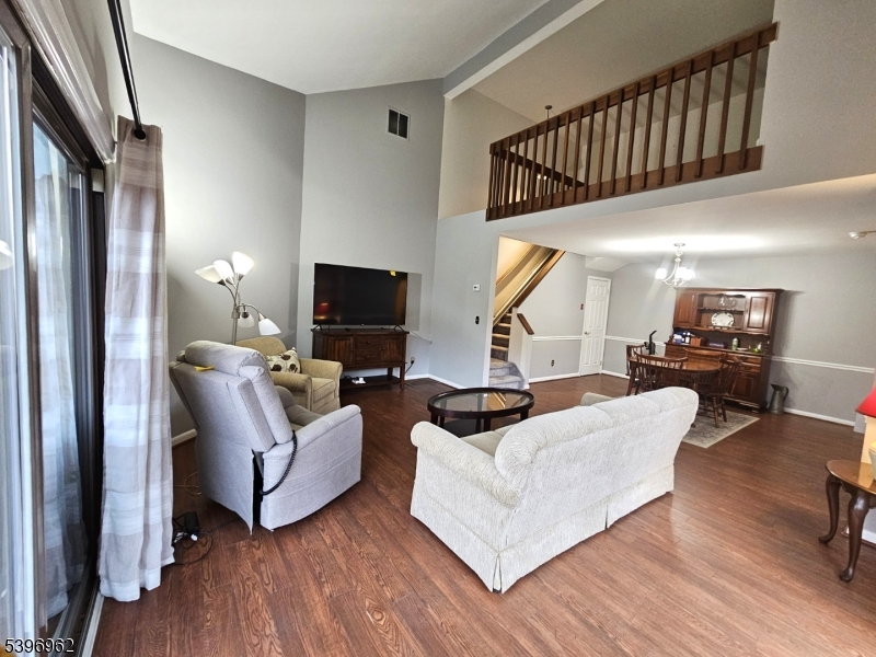 Hampton Twp., NJ 07860,2 Sparrow Ci