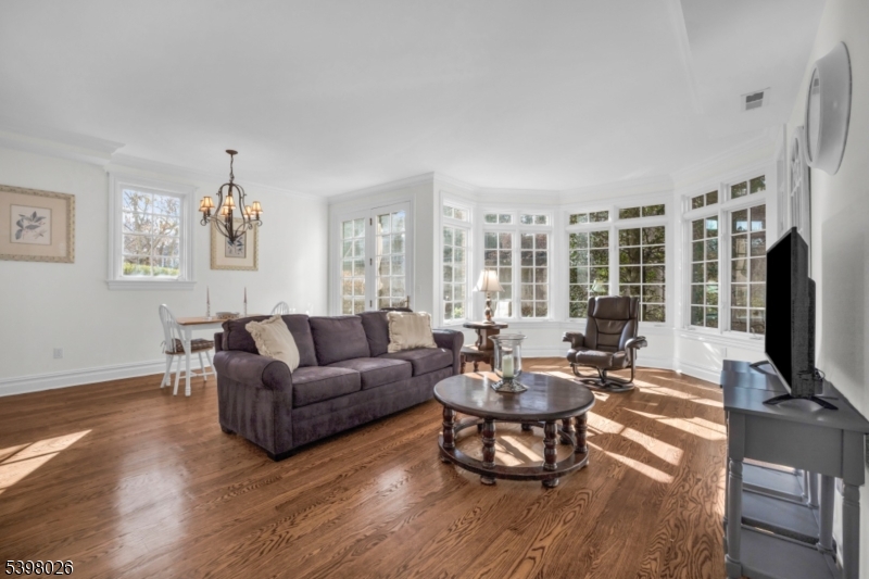 Watchung Boro, NJ 07069,34 Schmidt Cir