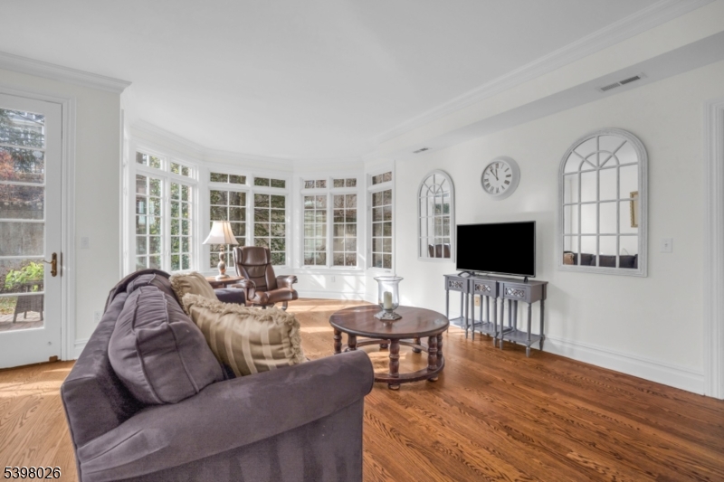 Watchung Boro, NJ 07069,34 Schmidt Cir