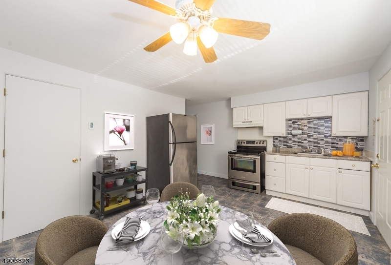 Hamburg Boro, NJ 07419,62 King Cole Rd #14