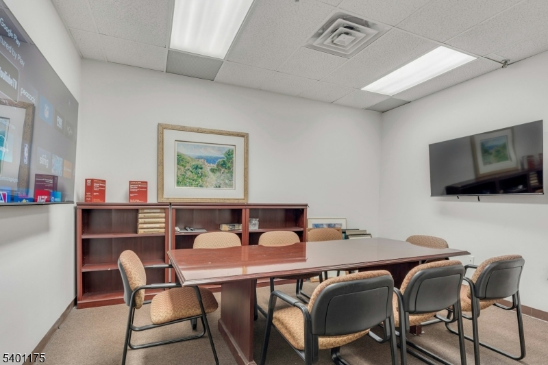 100 Morris Ave, Springfield Twp., NJ 07081