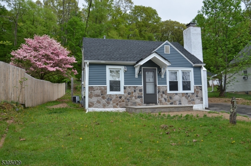 5 W Fairview Ave, Mine Hill Twp., NJ 07803