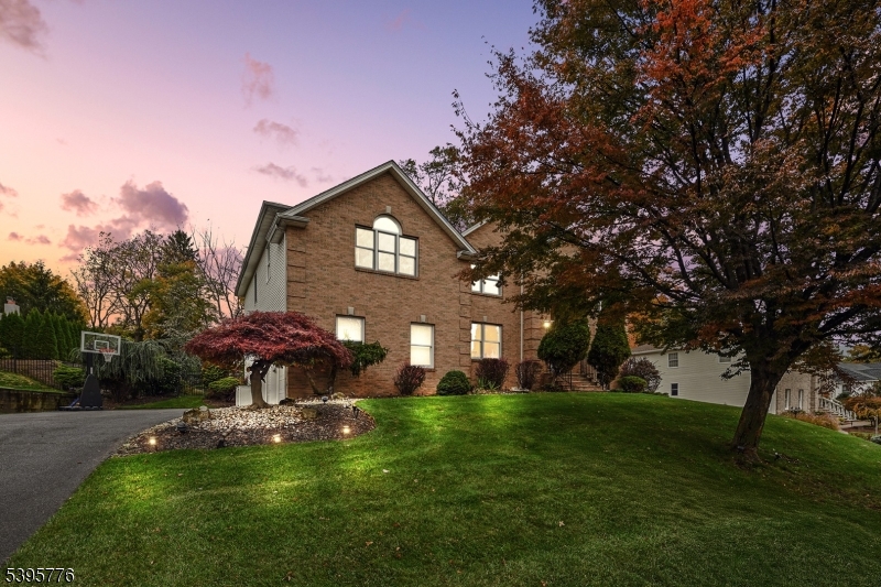 26 Stratton Dr, Wayne Twp., NJ 07470