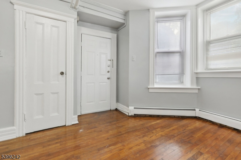 Jersey City, NJ 07304,162 Fairview Ave