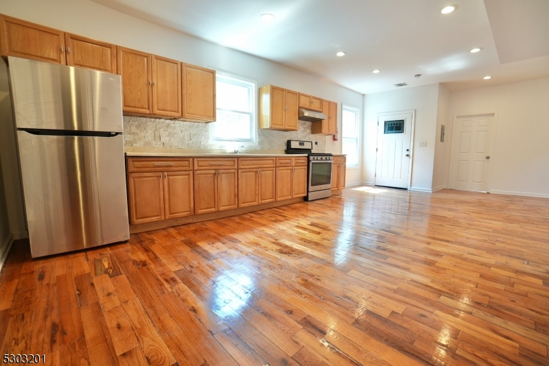 Newark City, NJ 07104,131 Sylvan Ave 2nd Fl.