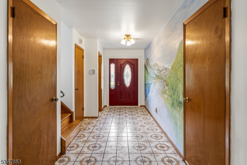 Rahway City, NJ 07065,2315 Desisto Dr