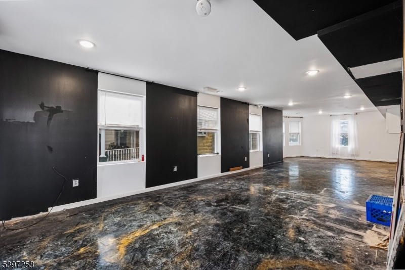 Plainfield City, NJ 07062,1465 E 2Nd St