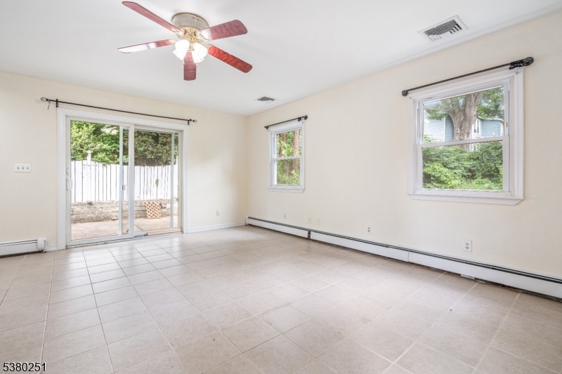 Sussex Boro, NJ 07461,29-A Walnut St #1