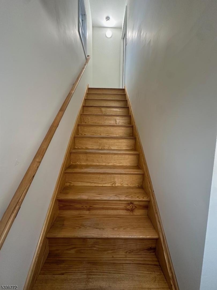 Middlesex Boro, NJ 08846,112 Fairview Ave #2