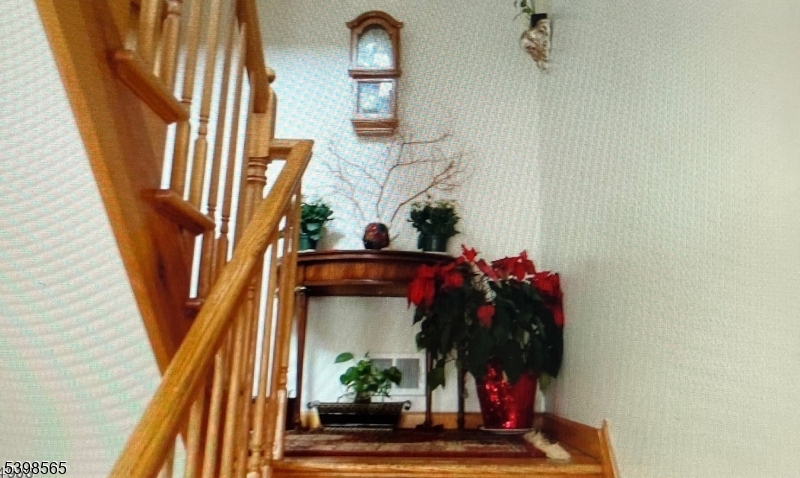 Elizabeth City, NJ 07202,932 Garden St #2