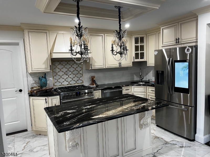 60 Dick St, Clifton City, NJ 07013