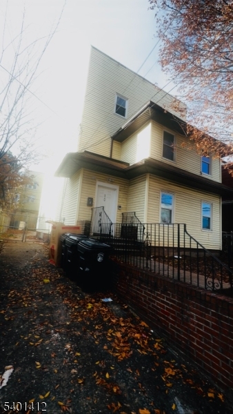10 Tillinghast St, Newark City, NJ 07108