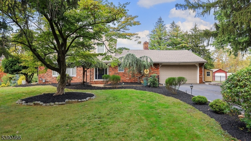 165 Rock Rd W, Green Brook Twp., NJ 08812