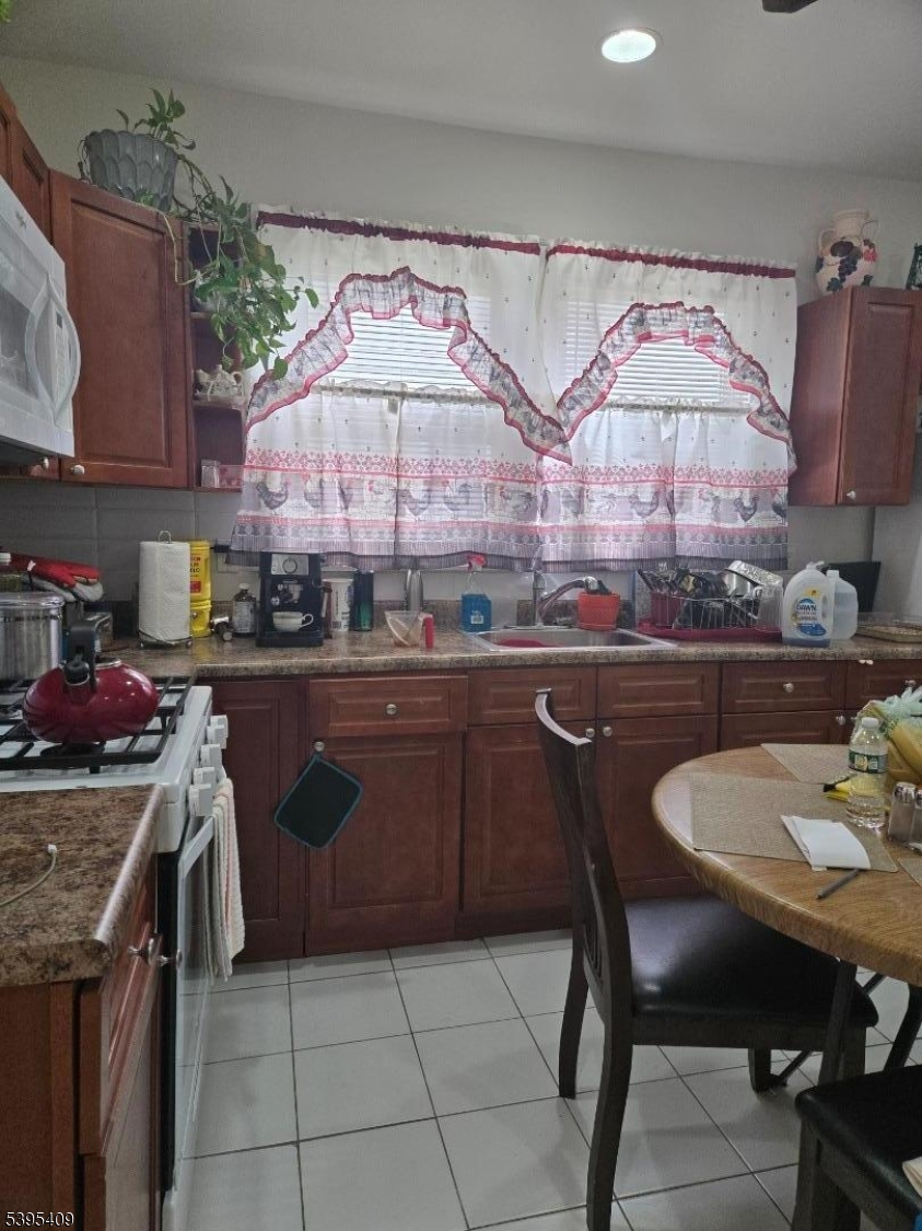 Newark City, NJ 07112,66-68 Shaw Ave