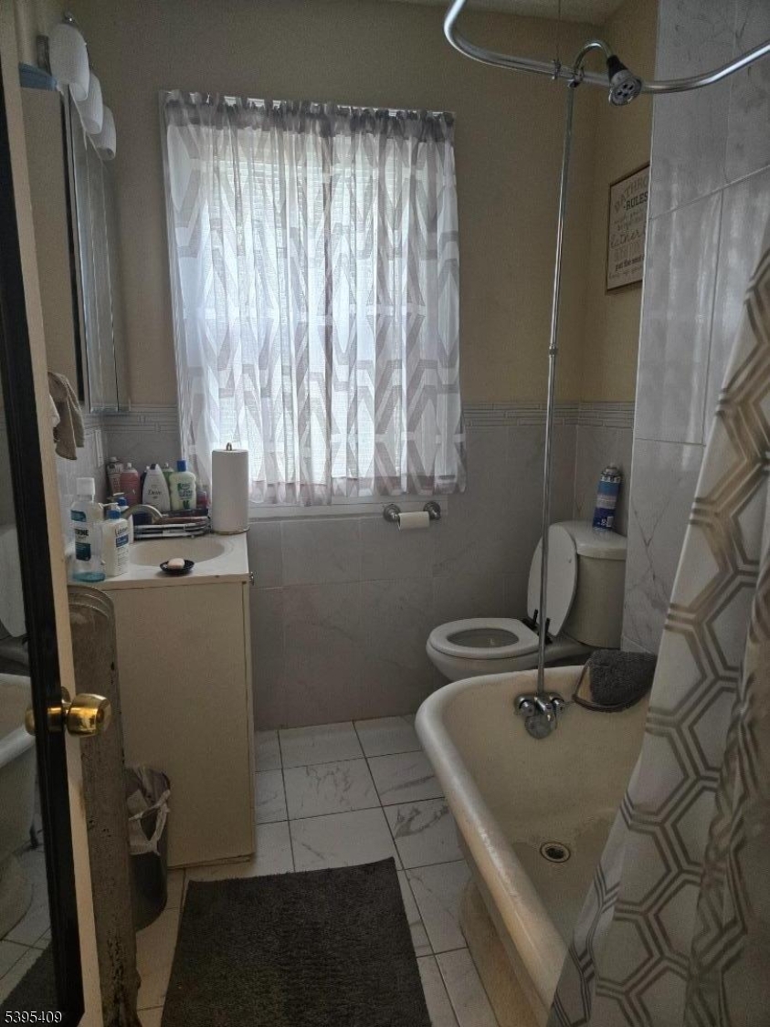 Newark City, NJ 07112,66-68 Shaw Ave