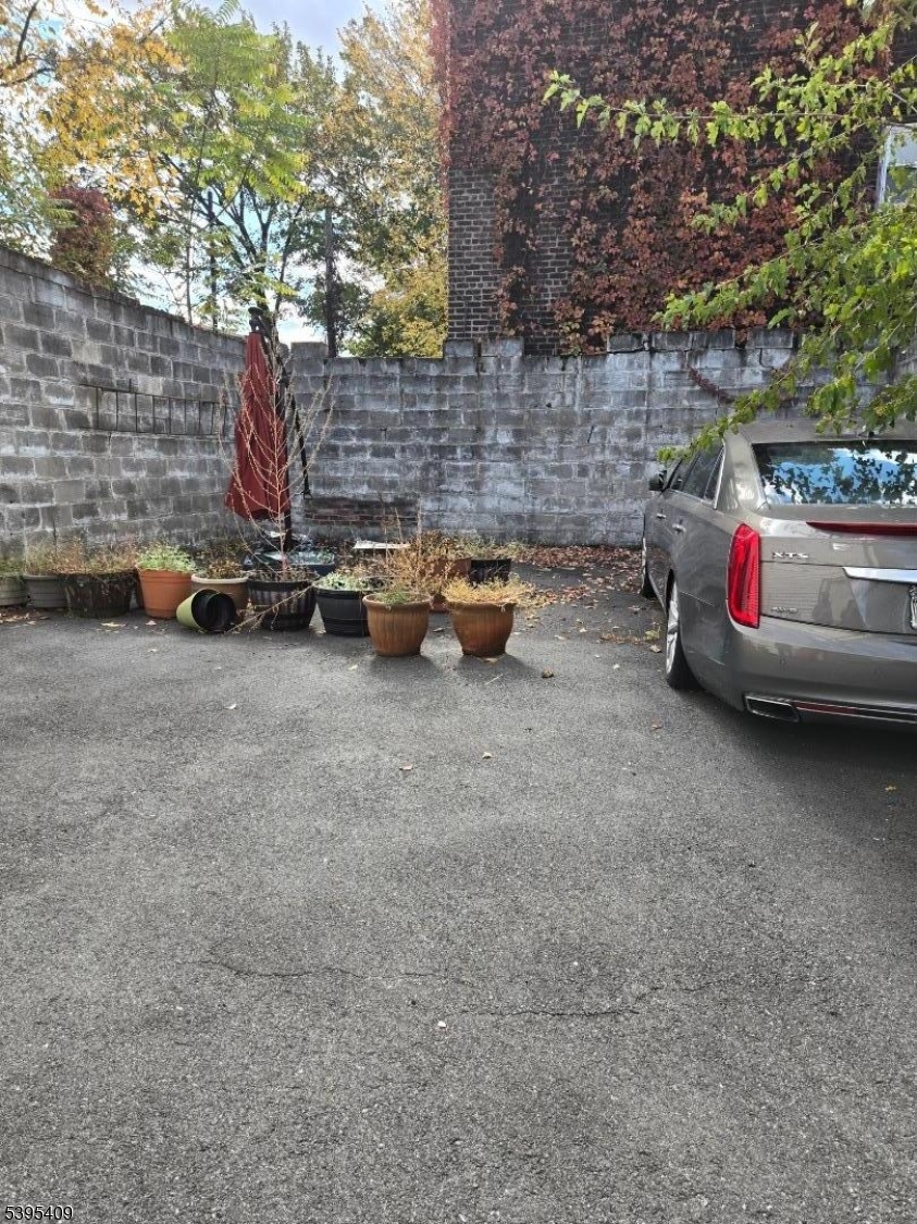 Newark City, NJ 07112,66-68 Shaw Ave