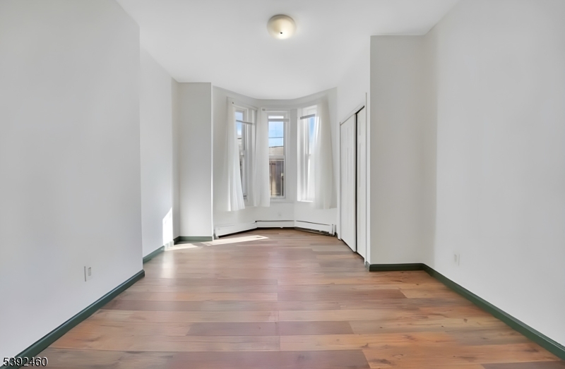 Newark City, NJ 07103,239 S 8th St