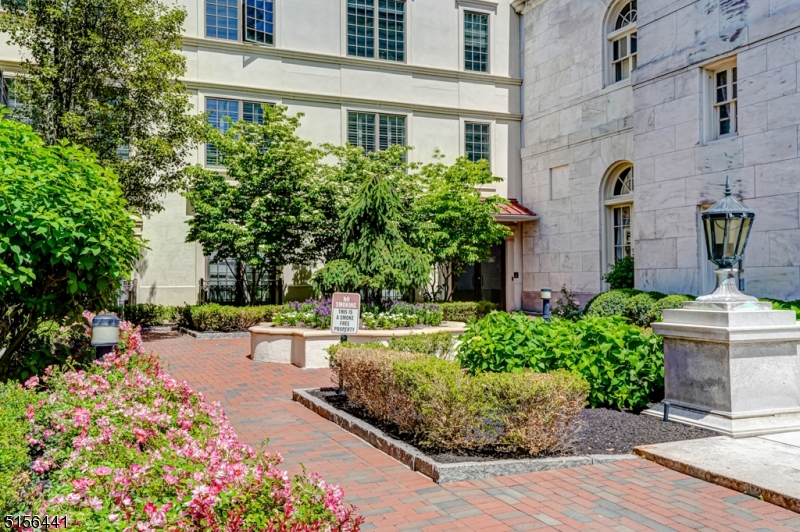 Morristown Town, NJ 07960,110 South St  Apt 205 #205