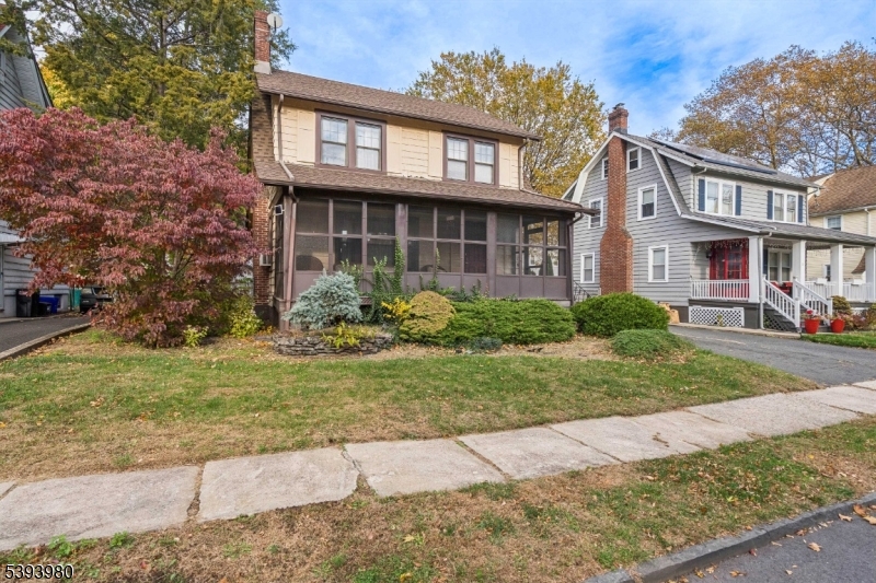 East Orange City, NJ 07017,12 Madison Ave