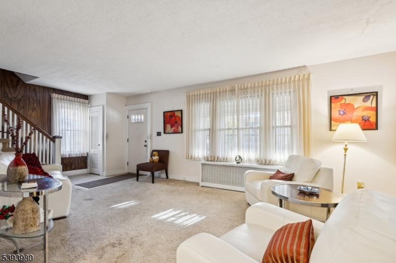 East Orange City, NJ 07017,12 Madison Ave