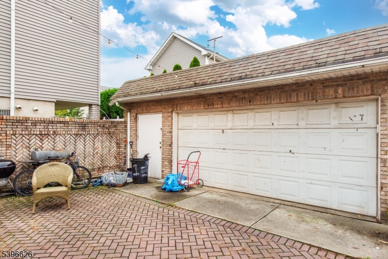 Elizabeth City, NJ 07206,332 Pine St