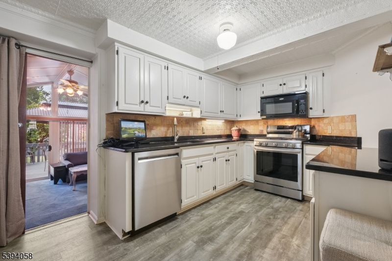 Springfield Twp., NJ 07081,19 Warner Ave