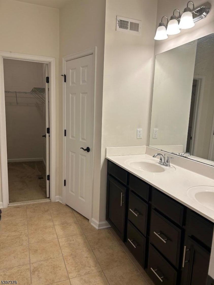 Randolph Twp., NJ 07869,5 Albert Ct