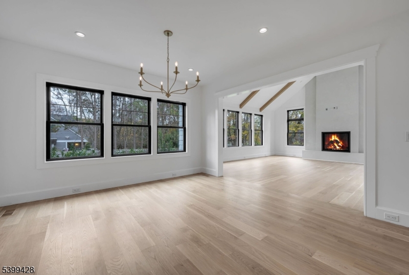 Upper Saddle River Boro, NJ 07458,46 Locust Ln