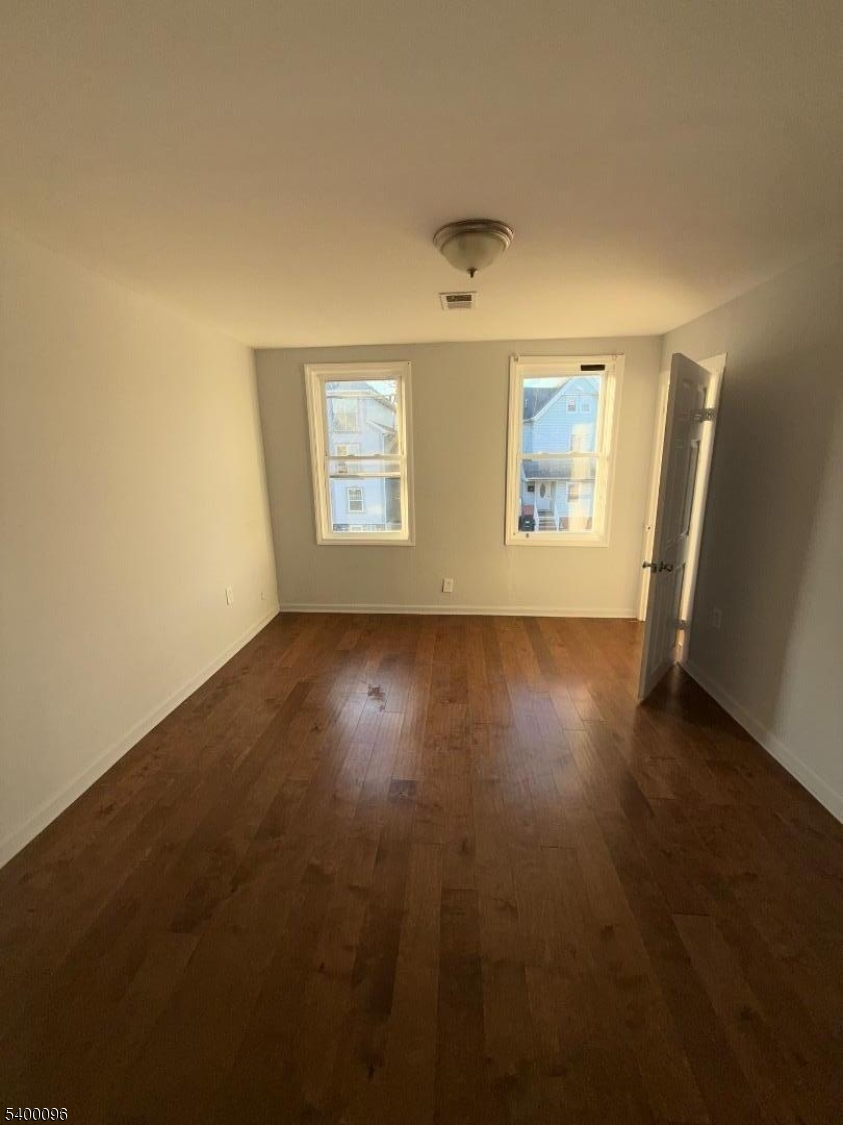 Elizabeth City, NJ 07201,133 Smith St