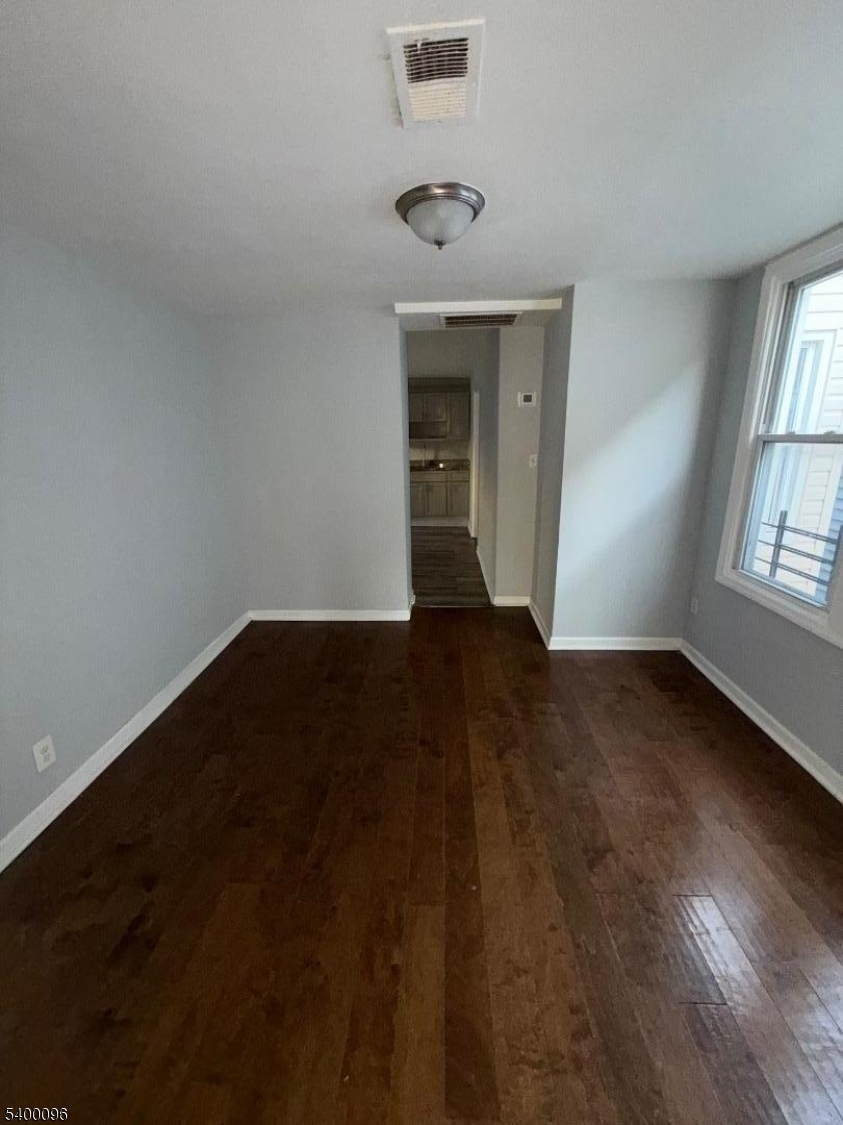 Elizabeth City, NJ 07201,133 Smith St