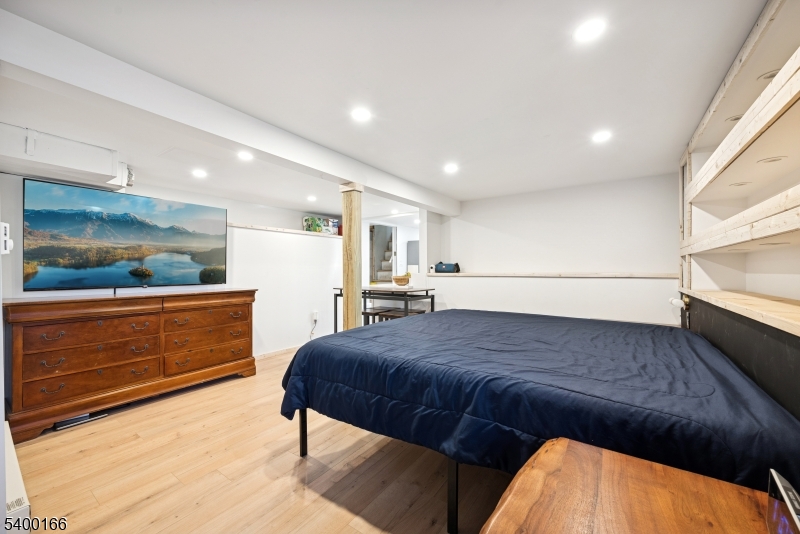 Hopatcong Boro, NJ 07843,206 Brooklyn Mountain Rd