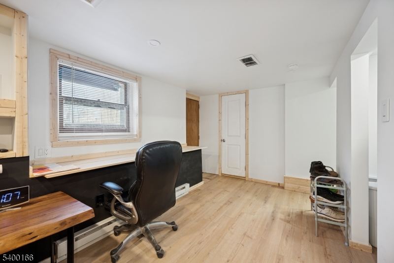 Hopatcong Boro, NJ 07843,206 Brooklyn Mountain Rd