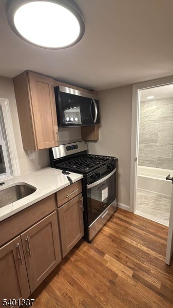 Hawthorne Boro, NJ 07506,396 Rea Ave