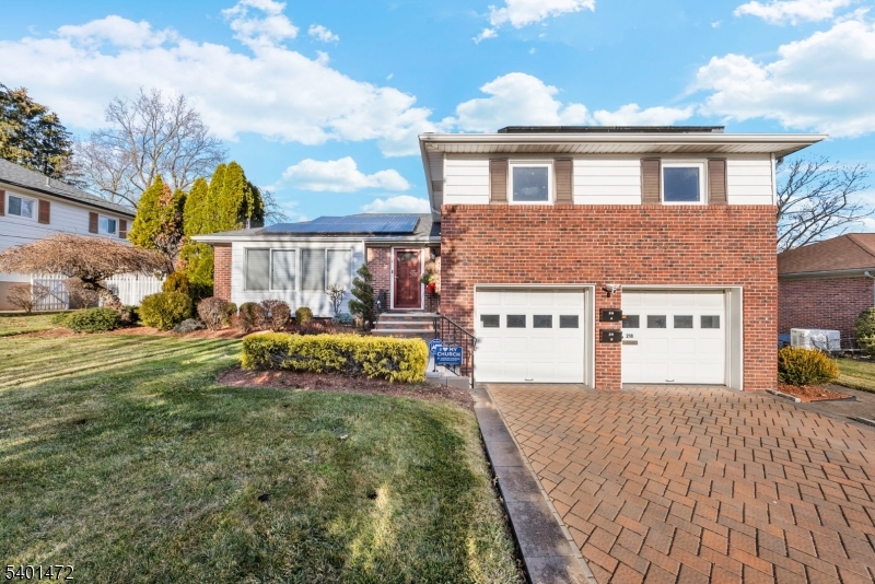 218 Haddenfield Rd, Clifton City, NJ 07013