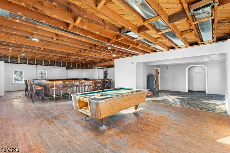 Clinton Twp., NJ 08833,1090 Route 22