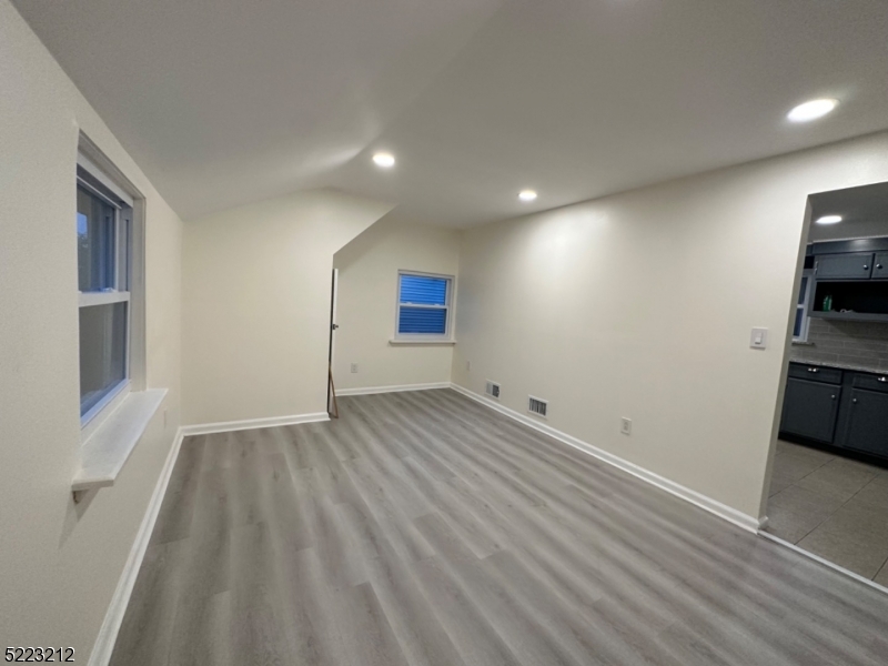 Elmwood Park Boro, NJ 07407,231 Falmouth Ave #2