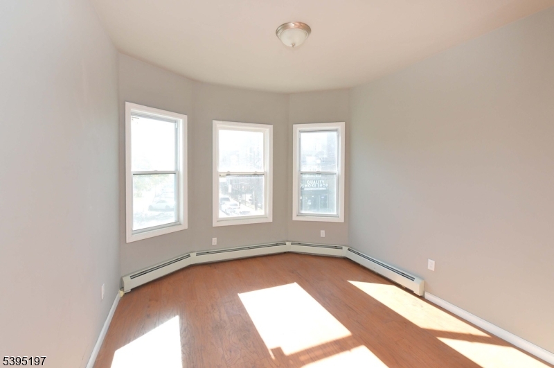 Paterson City, NJ 07504,523 Park Ave