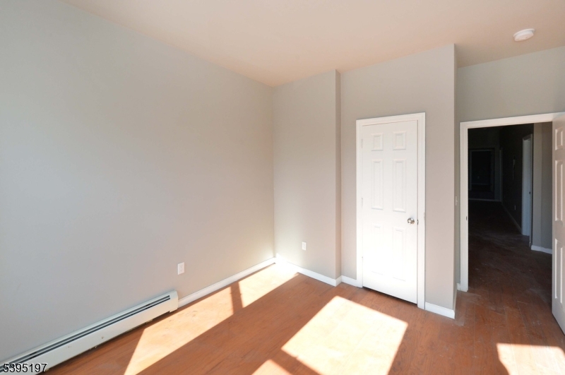 Paterson City, NJ 07504,523 Park Ave