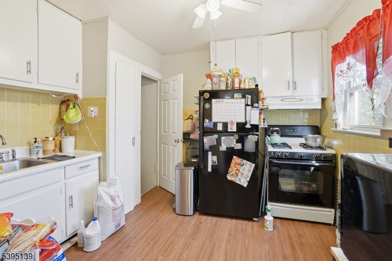 Bloomfield Twp., NJ 07003,15 Martin St