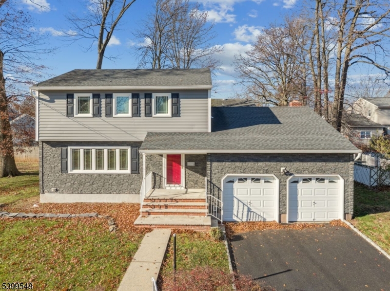 Woodbridge Twp., NJ 07067,8 Periwinkle Pl