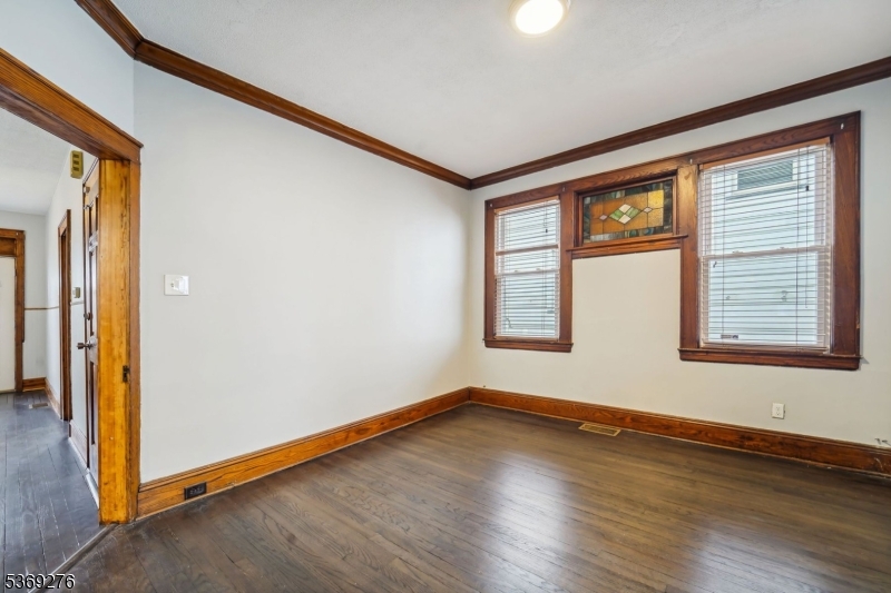 Newark City, NJ 07105,410 E Kinney St