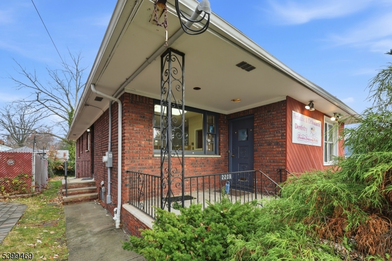 Roselle Boro, NJ 07203,2209 N Wood Ave